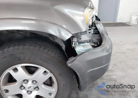 2006 Ford Escape Limited из США, поврежденный, VIN 1FMYU04156KC87211